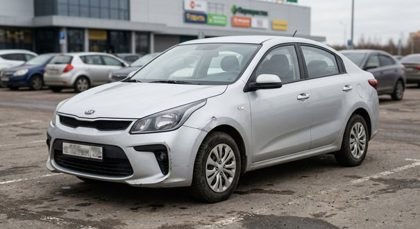 Выкупленная Kia Rio 2019 года после ДТП в кредите с просрочками в Санкт-Петербурге.